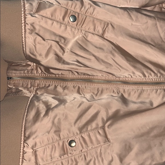 Bomber - Picture 2 of 4